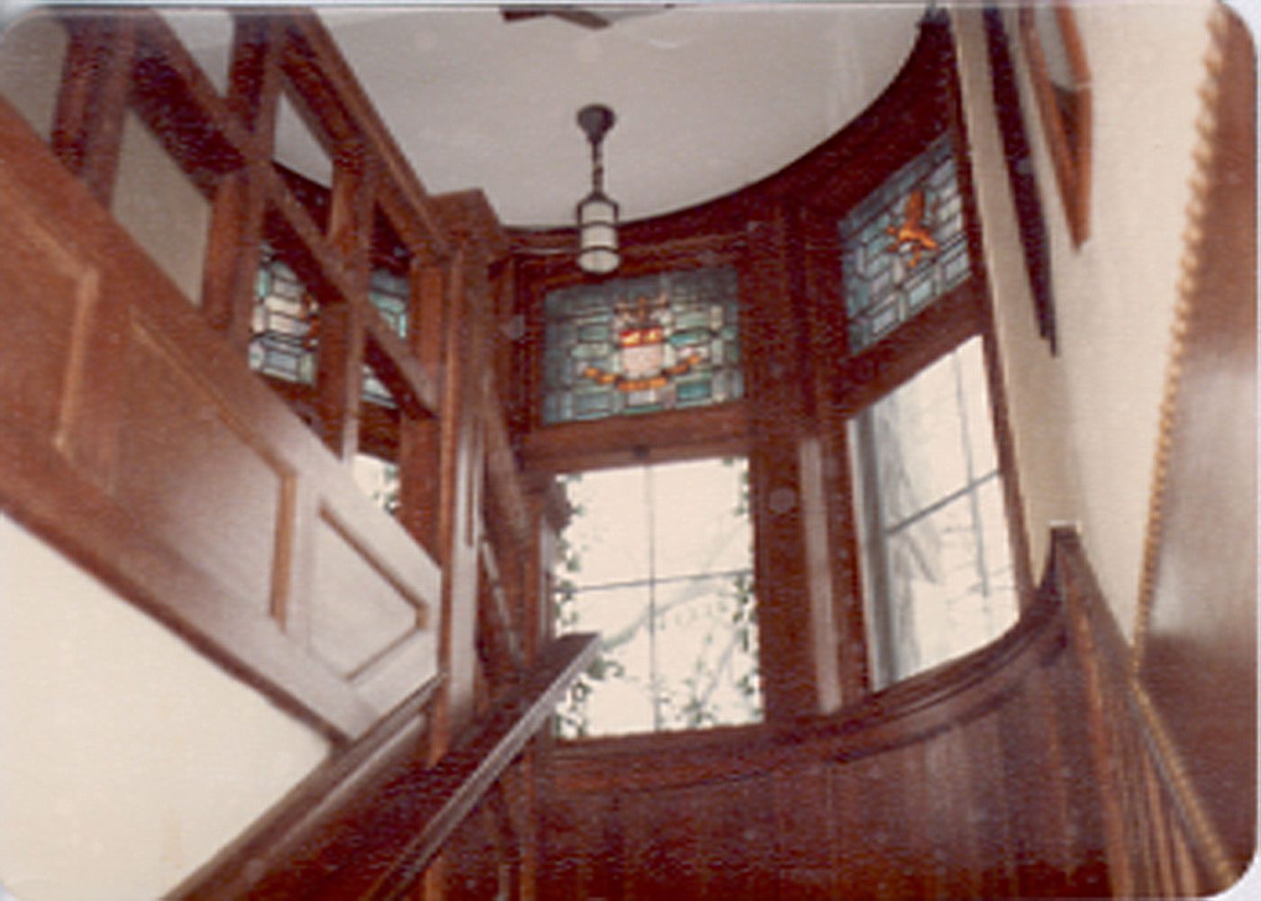 castle-beautiful-details-stained-glass-windows