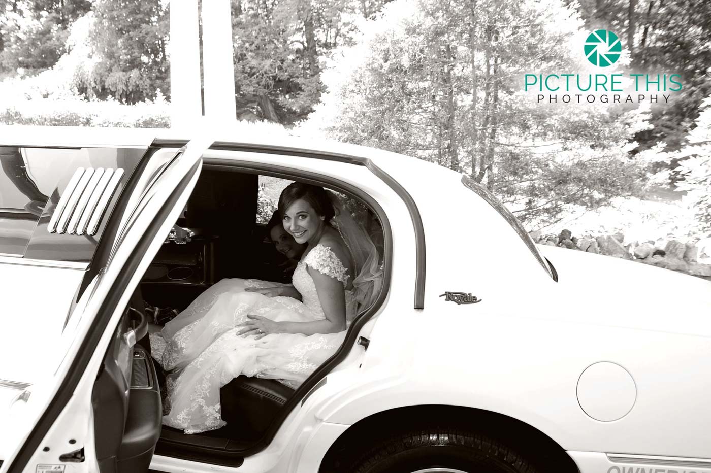 alumni-bride-in-limousine-goint-to-wedding-ceremony