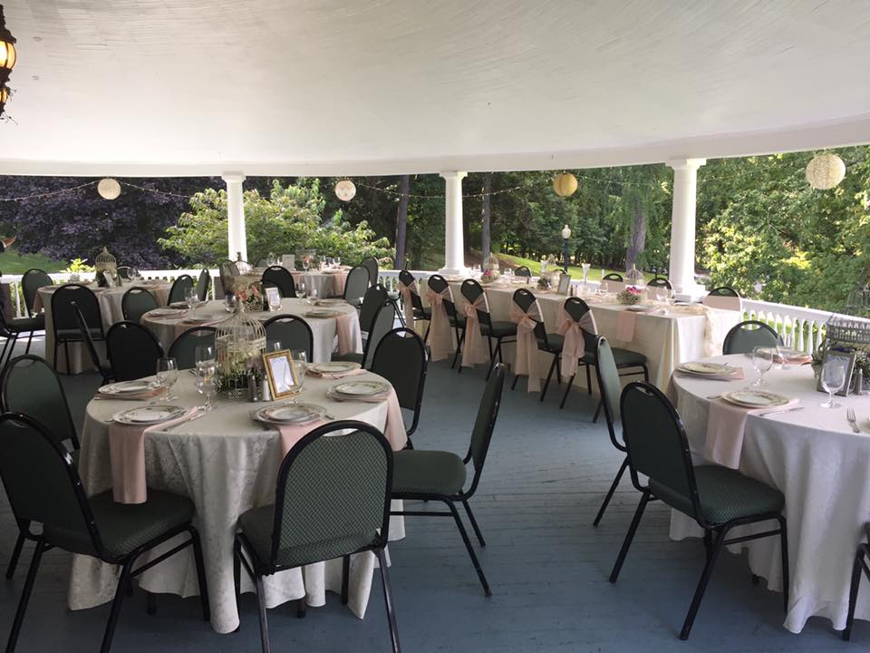 head table and guest seating on veranda